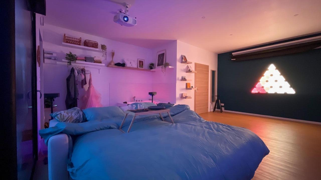 Capsule Nature & Photos - Jacuzzi - Netflix & Home Cinema - Ps5 & Jeu Thun-Saint-Martin ภายนอก รูปภาพ