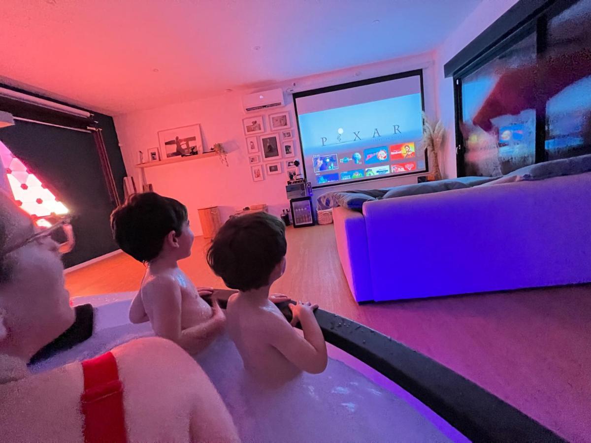 Capsule Nature & Photos - Jacuzzi - Netflix & Home Cinema - Ps5 & Jeu Thun-Saint-Martin ภายนอก รูปภาพ